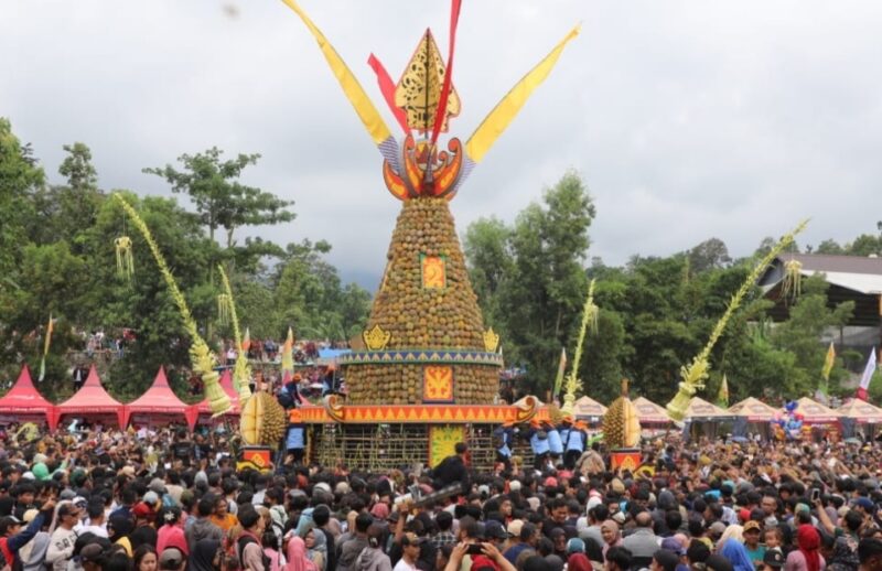 Foto. Kemeriahan Kenduren Wonosalam 2025, 2.025 Durian Dibagikan Gratis kepada Pengunjung